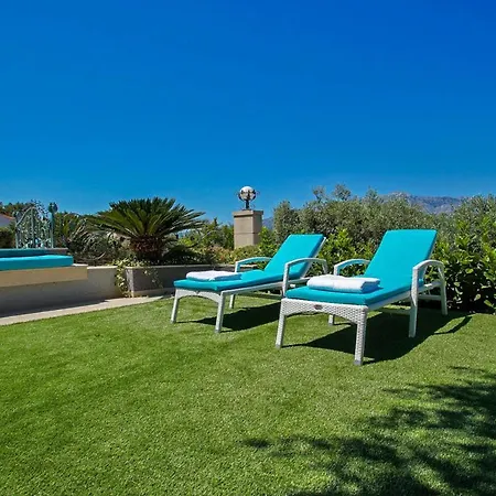 Sleeps 12 With Pool Air Con And Wifi Vila Lumbarda