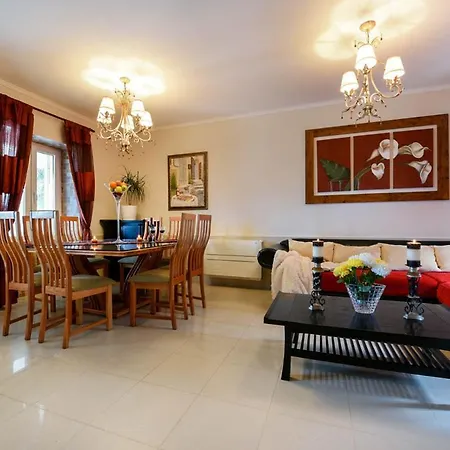 Sleeps 12 With Pool Air Con And Wifi Villa *