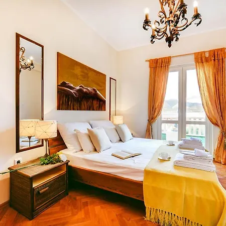 Sleeps 12 With Pool Air Con And Wifi Villa *