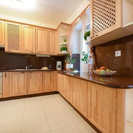Sleeps 12 With Pool Air Con And Wifi * Lumbarda